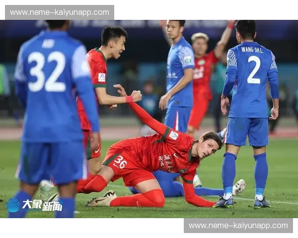 宿命之战：橙蓝色调下的荣耀与救赎——鲁申足协杯巅峰对决全纪实